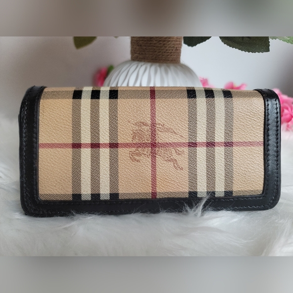 Burberry Beige/Brown Haymarket Check Coated Canvas and leather Wallet - Picture 1 of 11